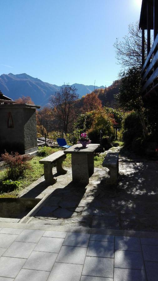 Villa Il Borgo Di Monica à Domodossola Extérieur photo