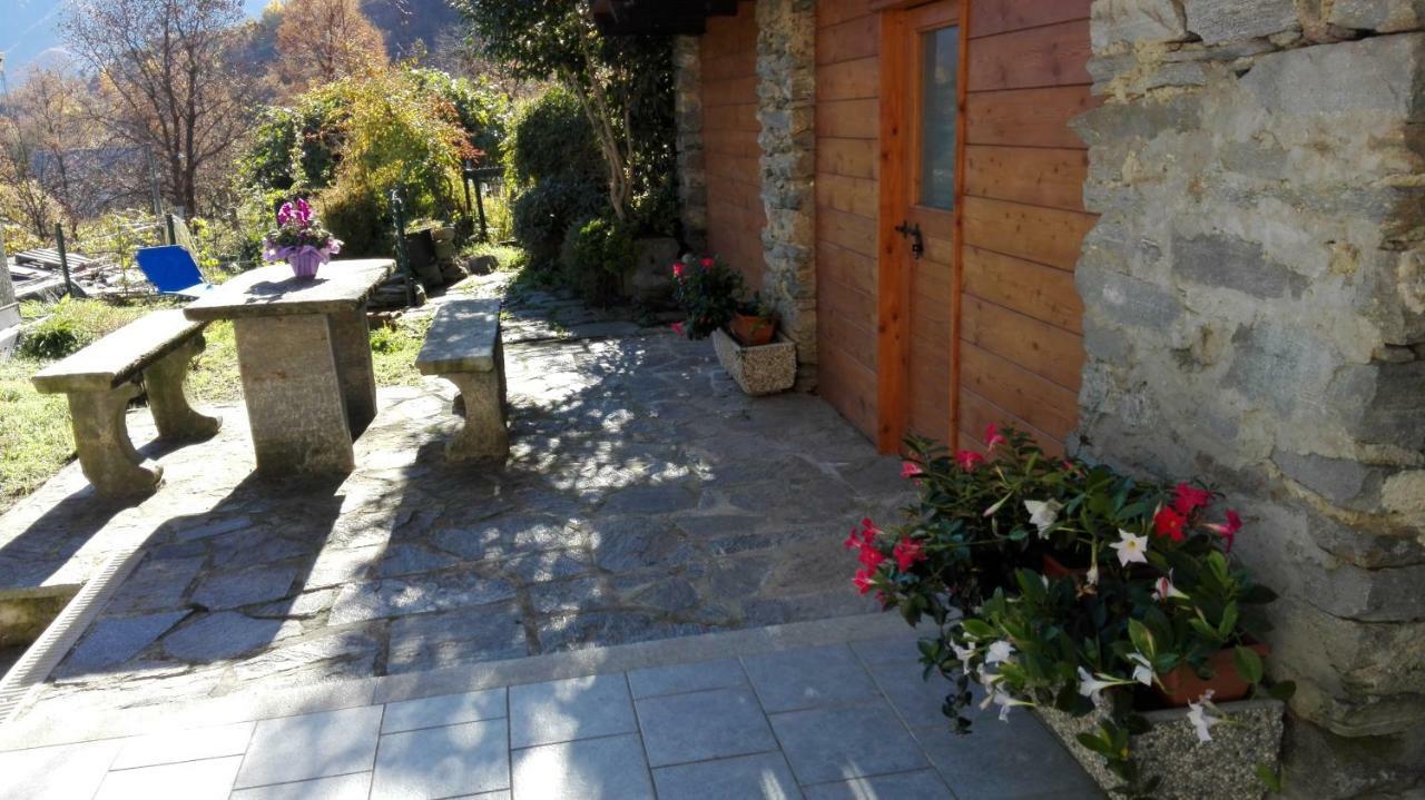 Villa Il Borgo Di Monica à Domodossola Extérieur photo