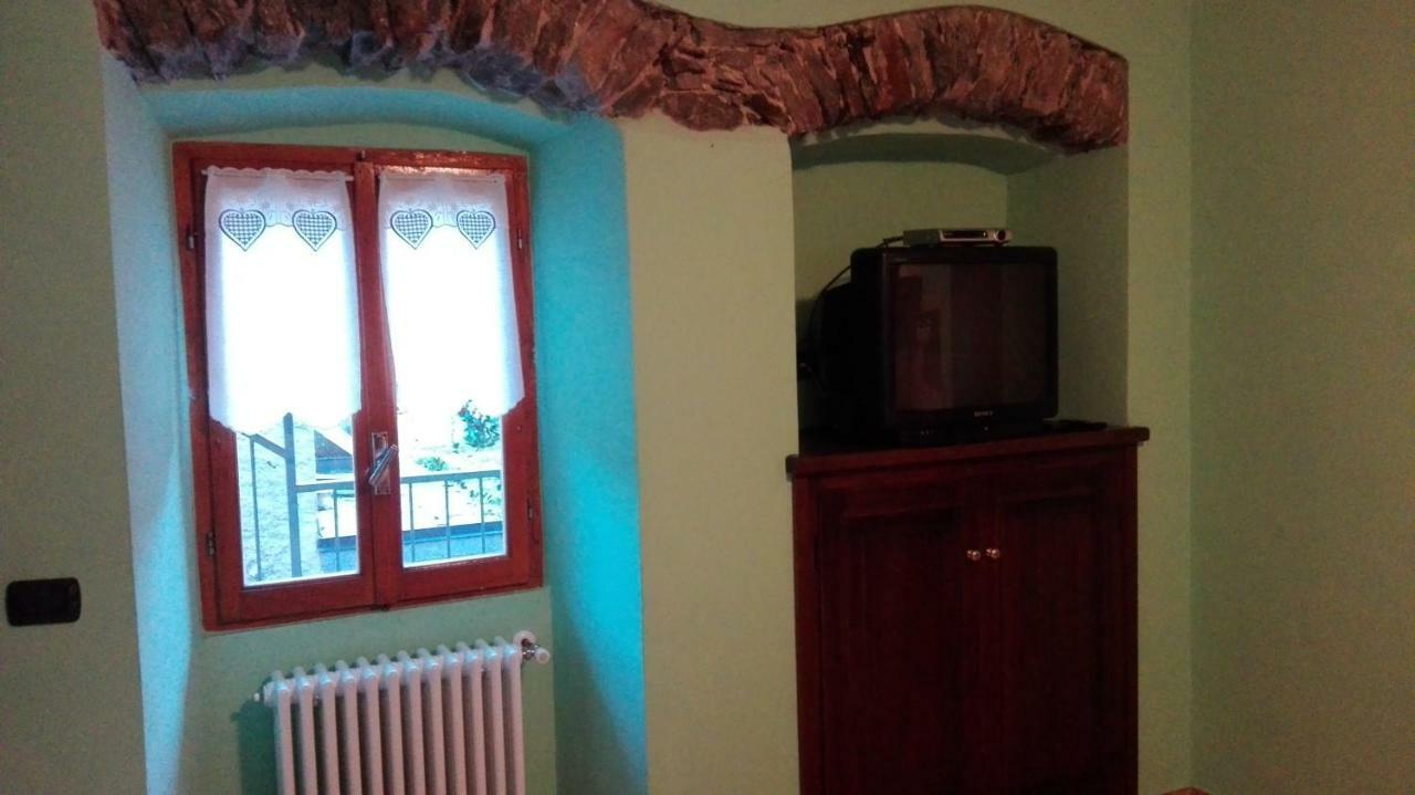 Villa Il Borgo Di Monica à Domodossola Extérieur photo
