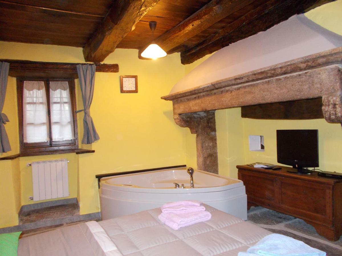 Villa Il Borgo Di Monica à Domodossola Extérieur photo