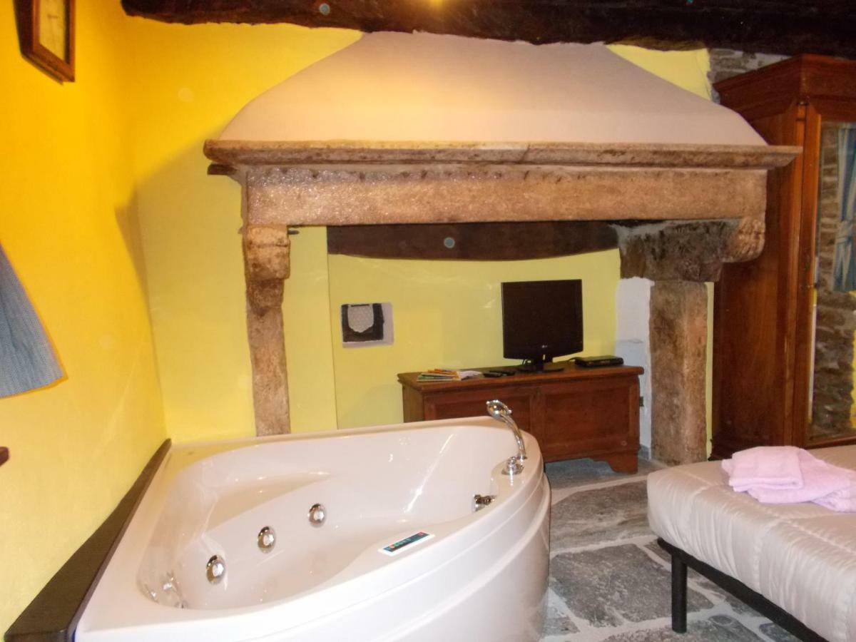 Villa Il Borgo Di Monica à Domodossola Extérieur photo