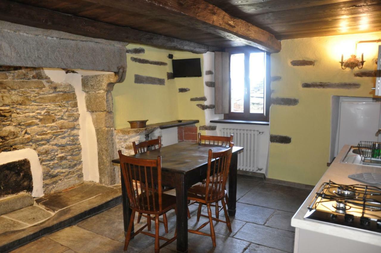 Villa Il Borgo Di Monica à Domodossola Extérieur photo