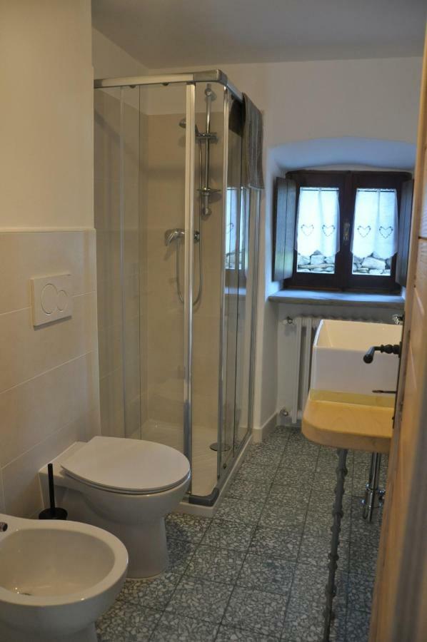 Villa Il Borgo Di Monica à Domodossola Extérieur photo