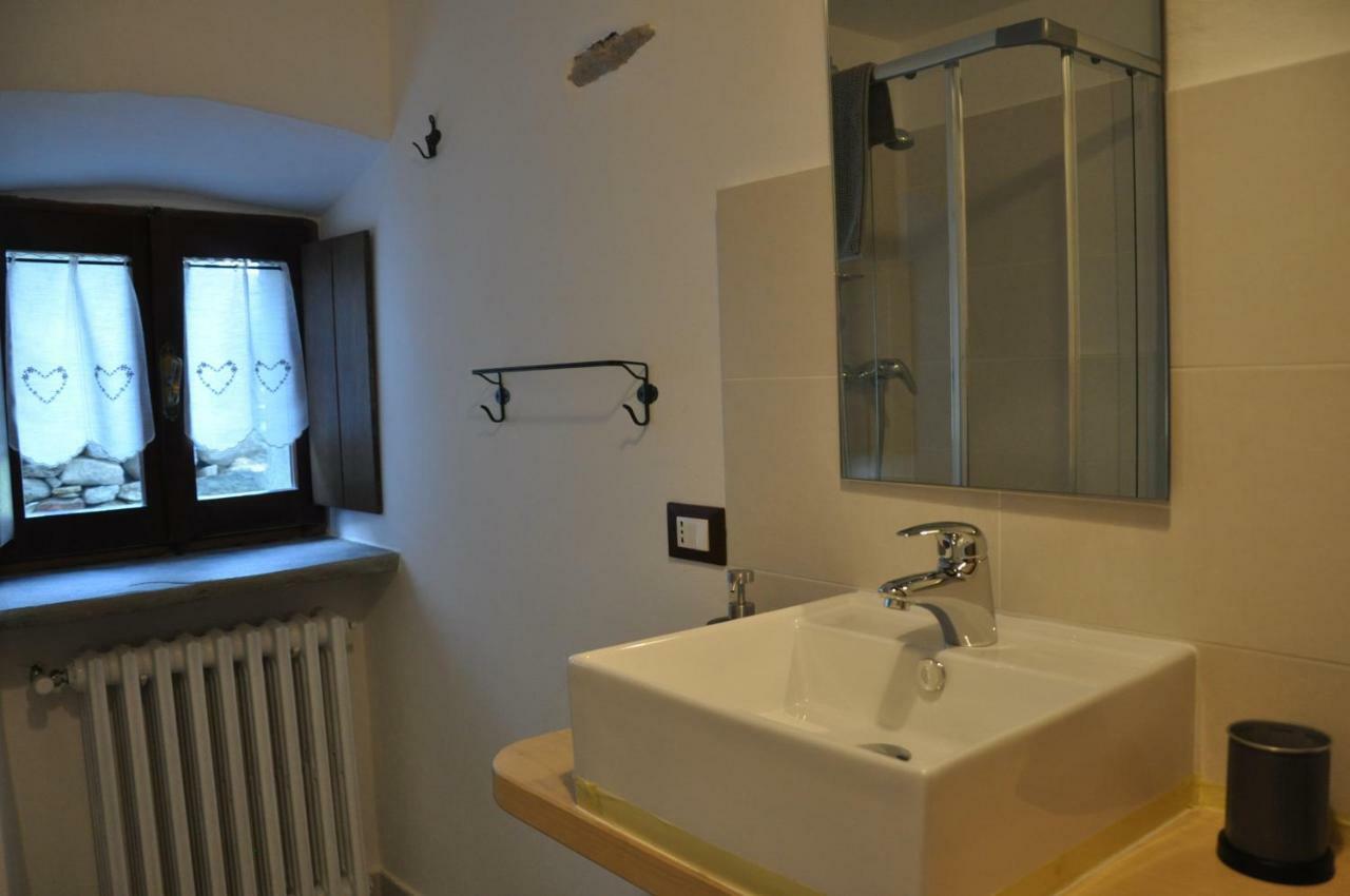 Villa Il Borgo Di Monica à Domodossola Extérieur photo